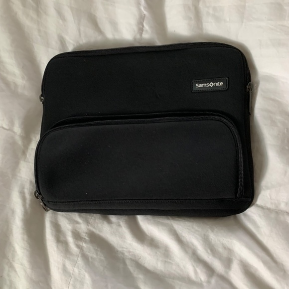 Samsonite Travel Zipper IPad Cover - Picture 3 of 4